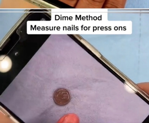 Halloween Nails  🎃🖤🧡✨ - Picture 4 of 4